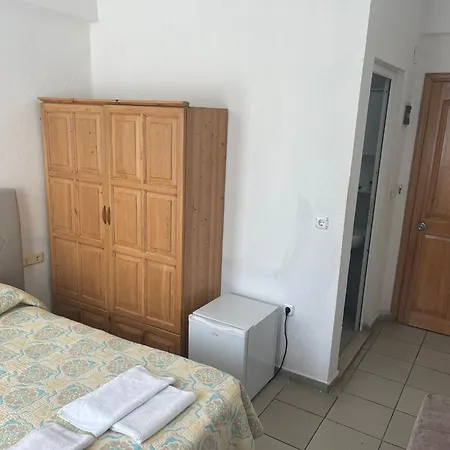 Tugay Hotel 2*