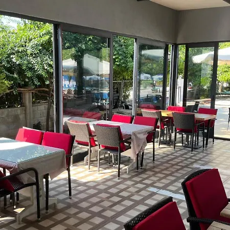 图加伊酒店 2* 费特希耶